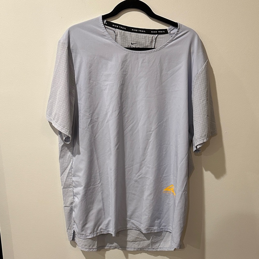 Nike Short Sleeve Tee Light Gray with Yellow Logo